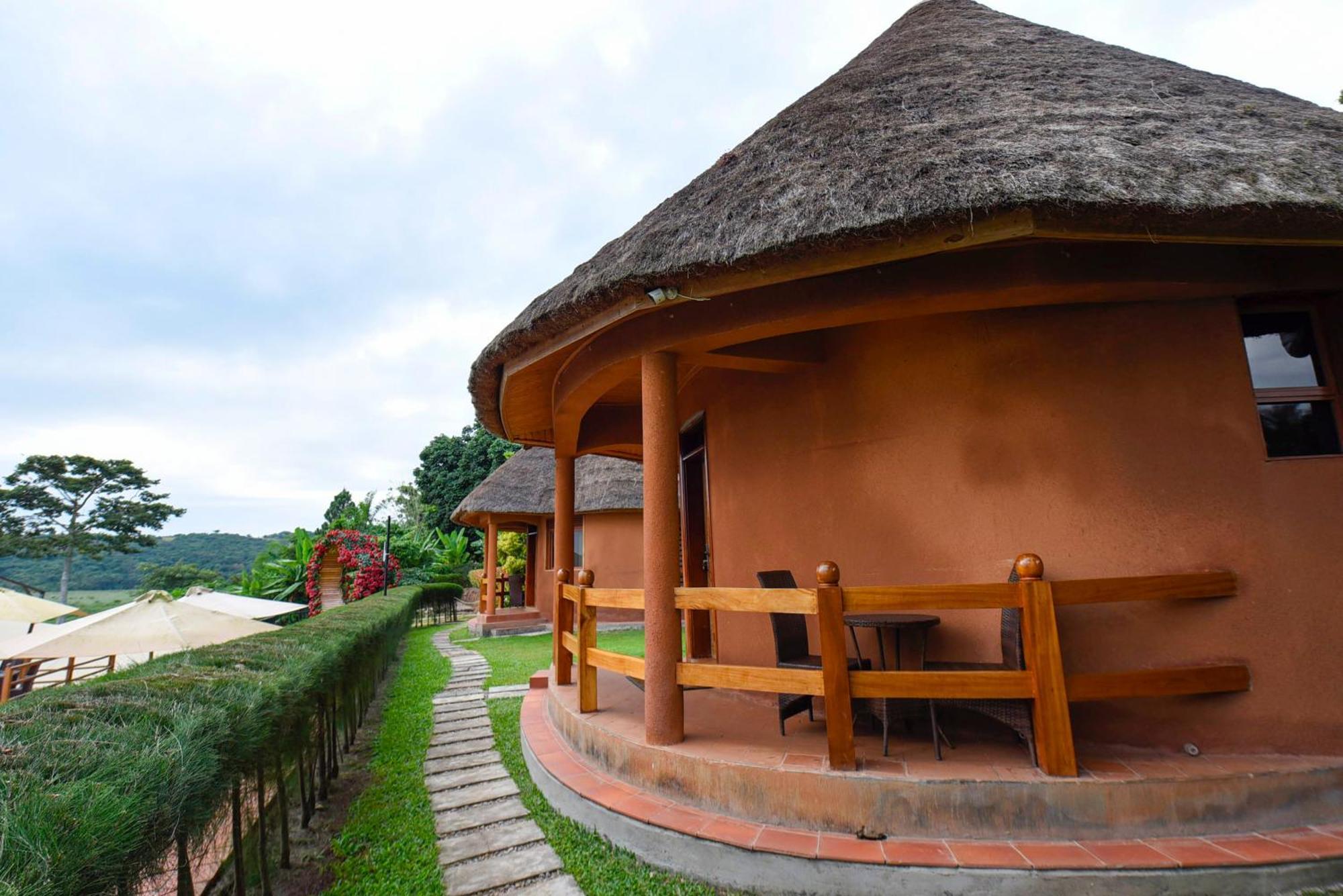 Divine Resort & Spa คัมพาลา ภายนอก รูปภาพ