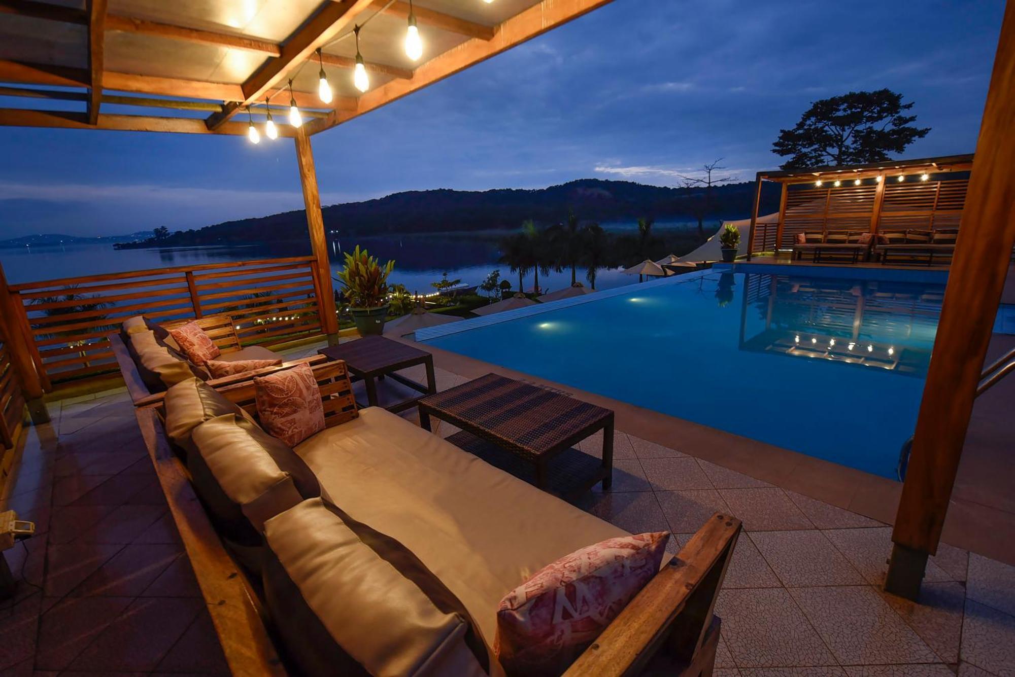 Divine Resort & Spa คัมพาลา ภายนอก รูปภาพ