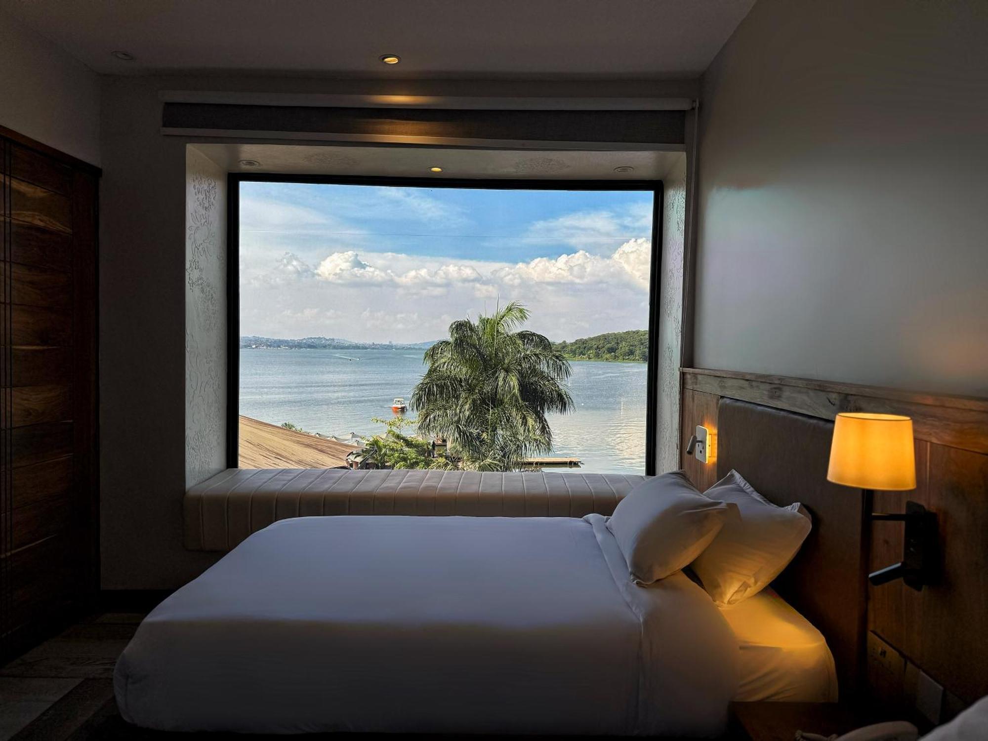 Divine Resort & Spa คัมพาลา ภายนอก รูปภาพ